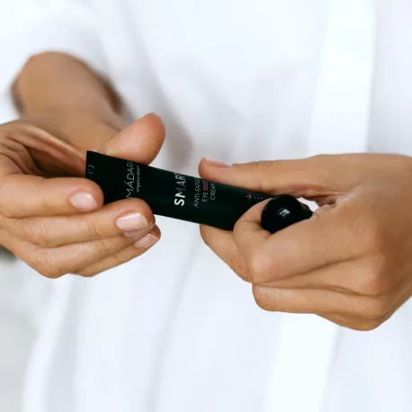 Crème Contour des Yeux Anti Fatigue - Madara